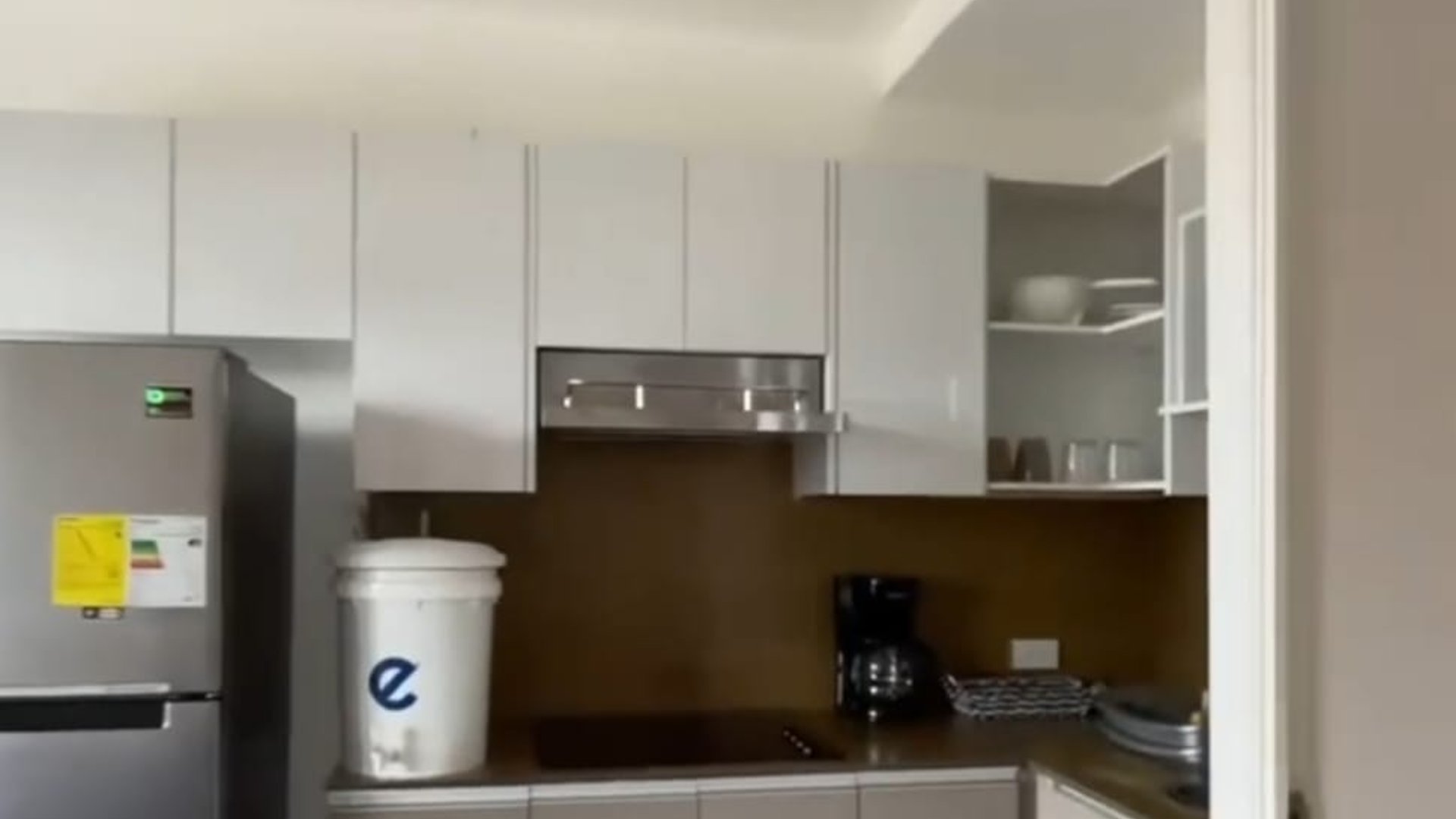 Renta de apartamento tipo estudio en zona 10 Av Reforma Ref-5507