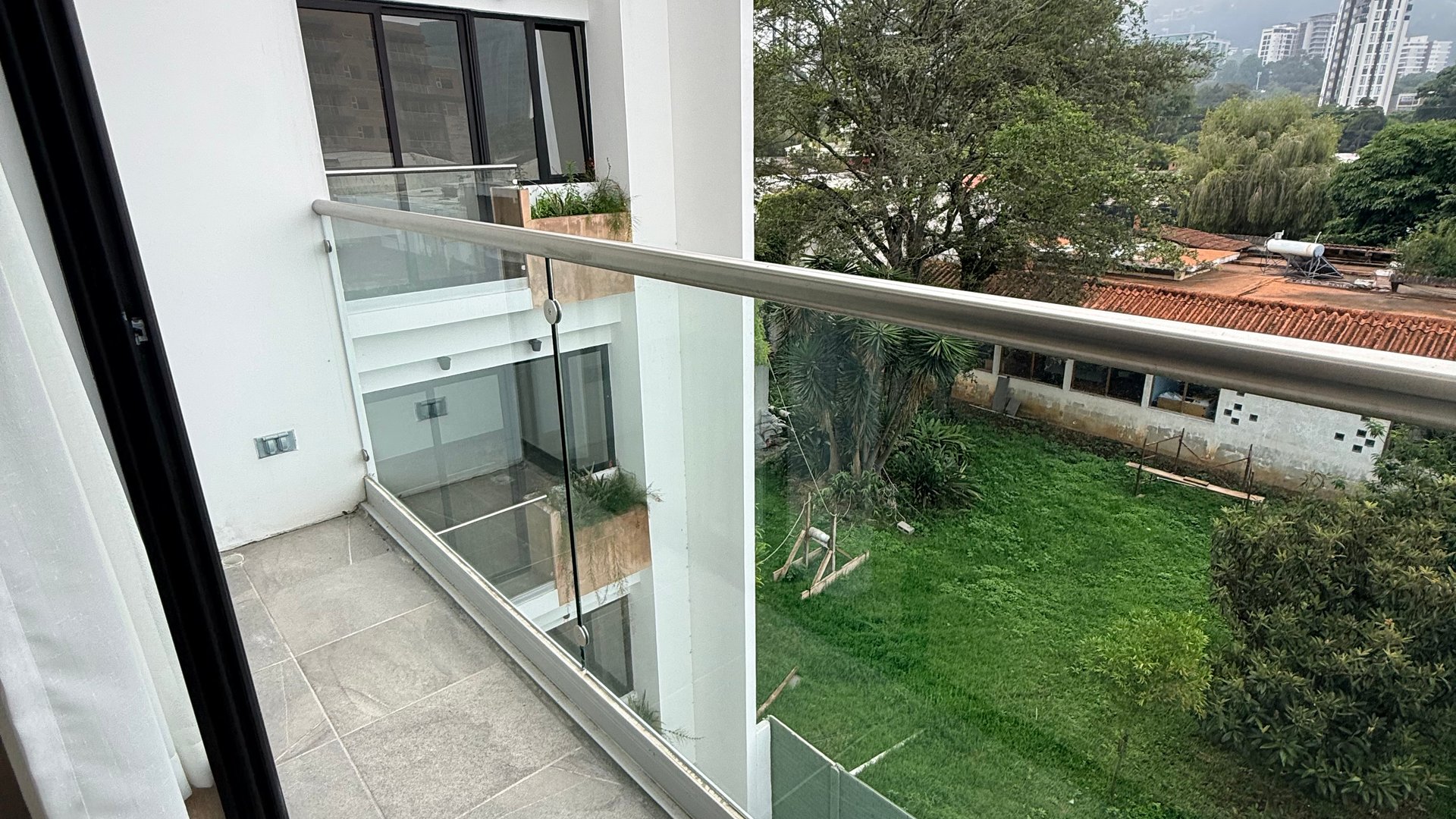Hermoso apartamento en renta edificio boutique zona 15 - Miniatura 10