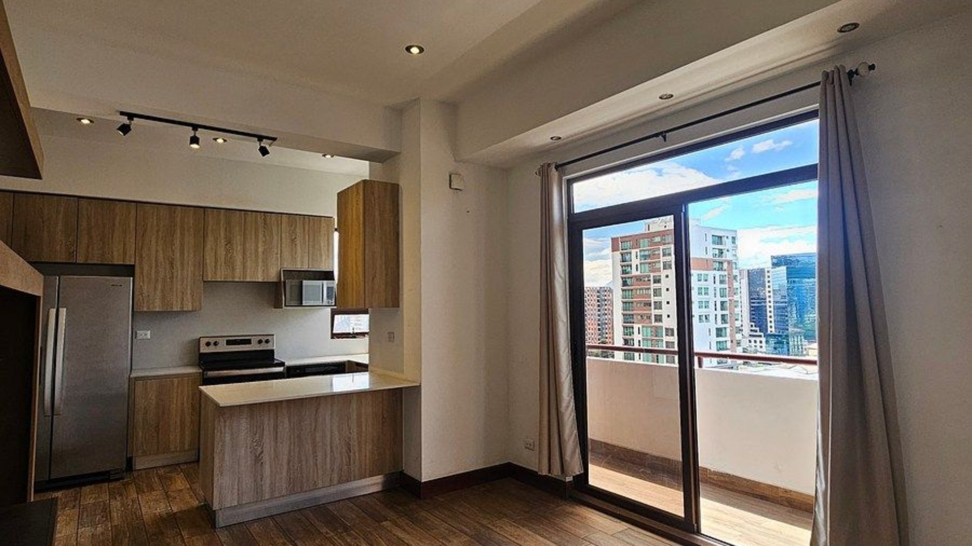 Apartamento en ALQUILER Zona 10