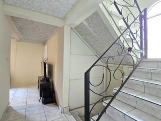 Casa en Venta San Cristóbal con Dos Locales Comerciales - Image 5