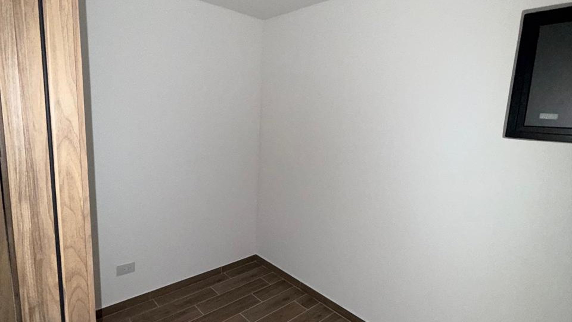 Apartamento en Alquiler Edificio Parque 14, zona 14  - Miniatura 8