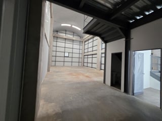 Bodega en RENTA CAES, km. 13 Nueva - Image 2
