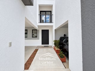 Casa en venta en Serena de Arrazola, Fraijanes (CAES) de esquina, 3 habitaciones - 4