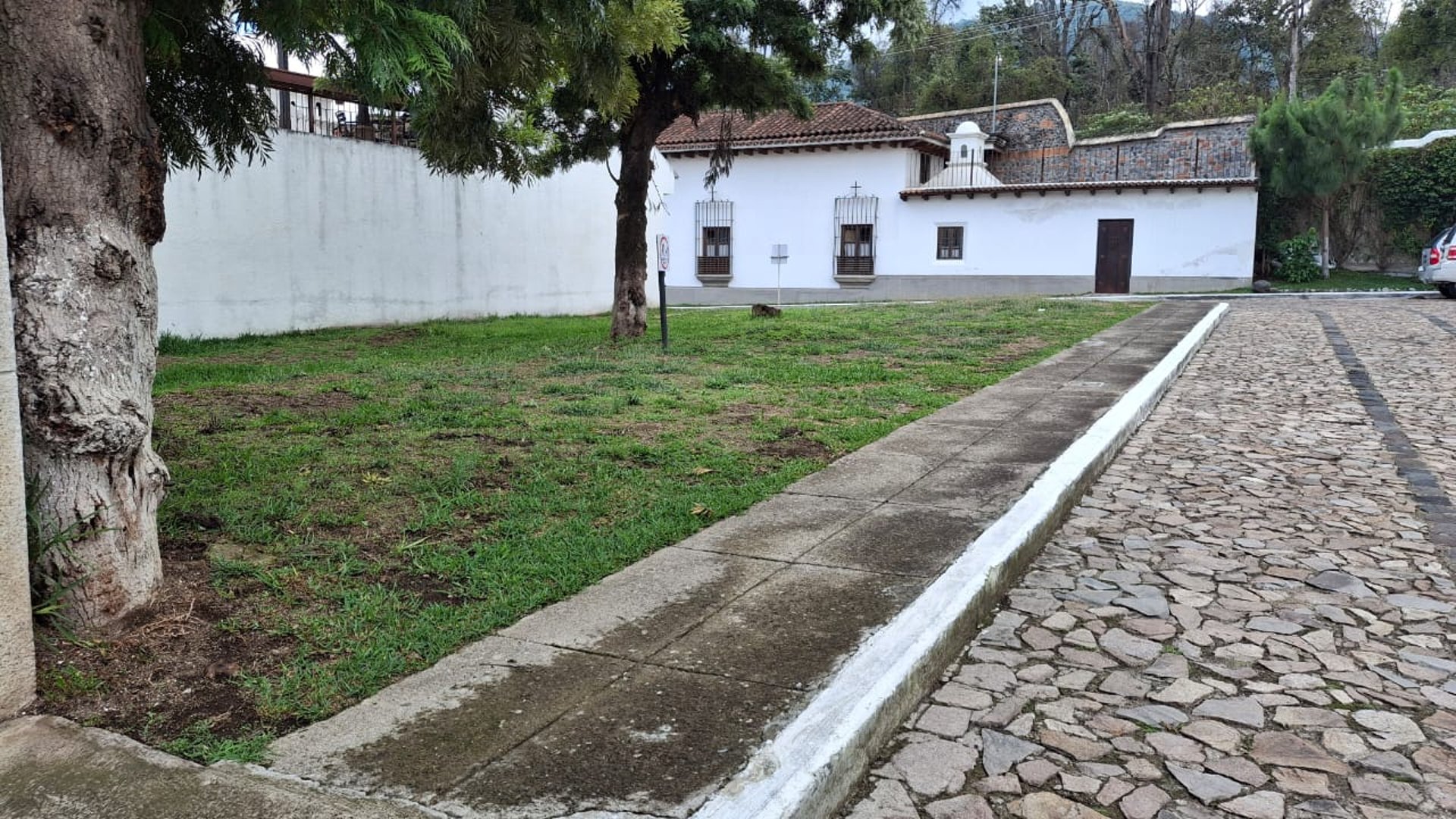 EL MEJOR TERRENO DENTRO DE CONDOMINIO DE LUJO EN ANTIGUA - Miniatura 2