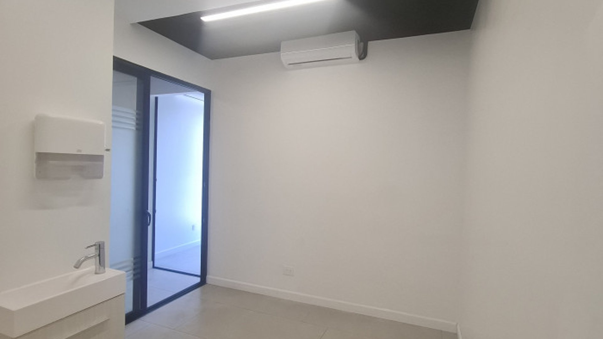 Clinica en Renta edificio Medico en zona 14 - Miniatura 11