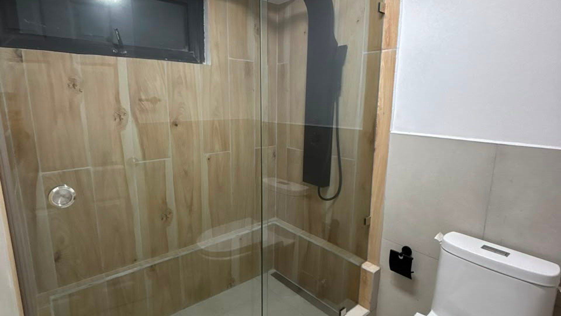 Apartamento en Alquiler Edificio La Barranca, zona 15 VH1 - Miniatura 9