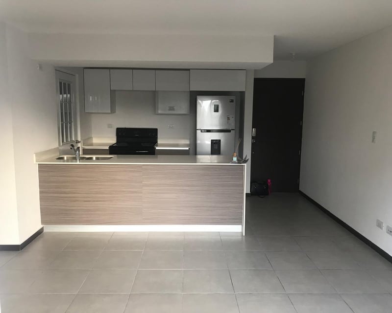 Apartamento con piscina en renta - 3 habitaciones en zona 11 Ref-5865