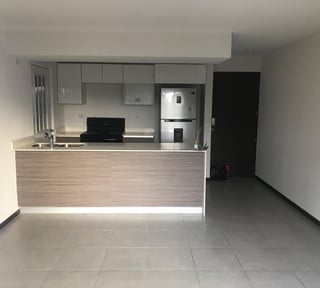 Apartamento con piscina en renta - 3 habitaciones en zona 11 Ref-5865