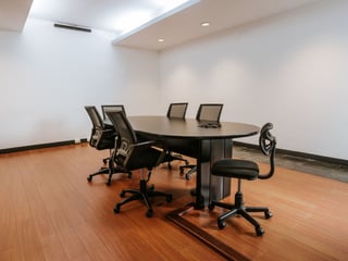 Apartamento remodelado y amueblado en renta, TorreNova zona 13 - Image 15