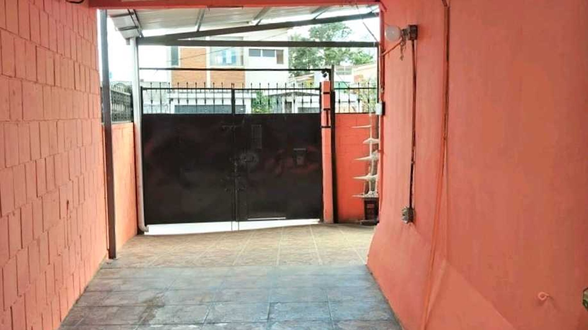 CASA EN VENTA ???? Jardines de Tikal 3, Zona 7 - Miniatura 8