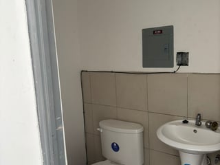 📍 LOCAL COMERCIAL EN RENTA – 50 m² | VÍA PRONTO | KM 18 CAES - 5