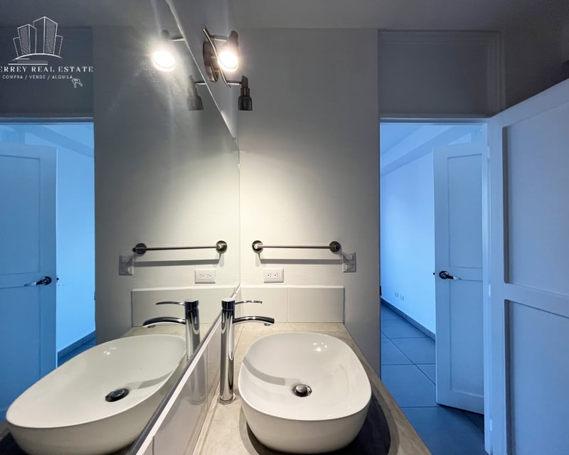 Apartamento en renta, en Zona 10