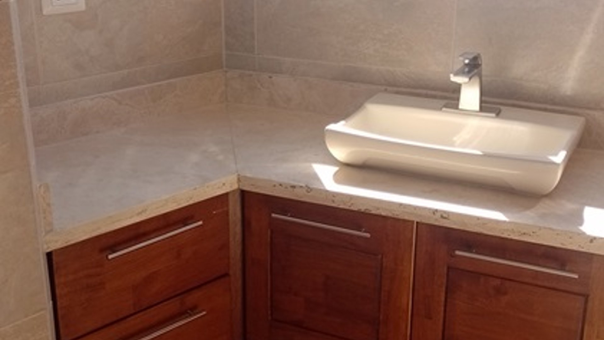 Alquilo Apartamento de 2 dormitorios Zona 15 - Miniatura 15