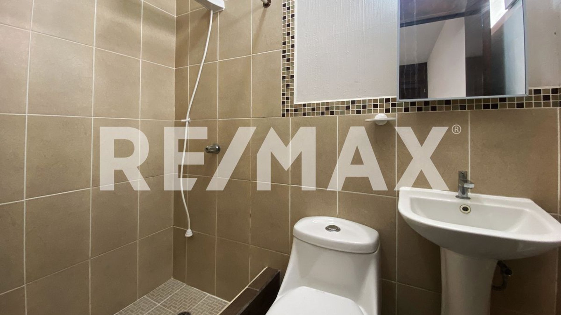 Apartamento Renta | Zona 16 | Residenciales San Carlos - Miniatura 12