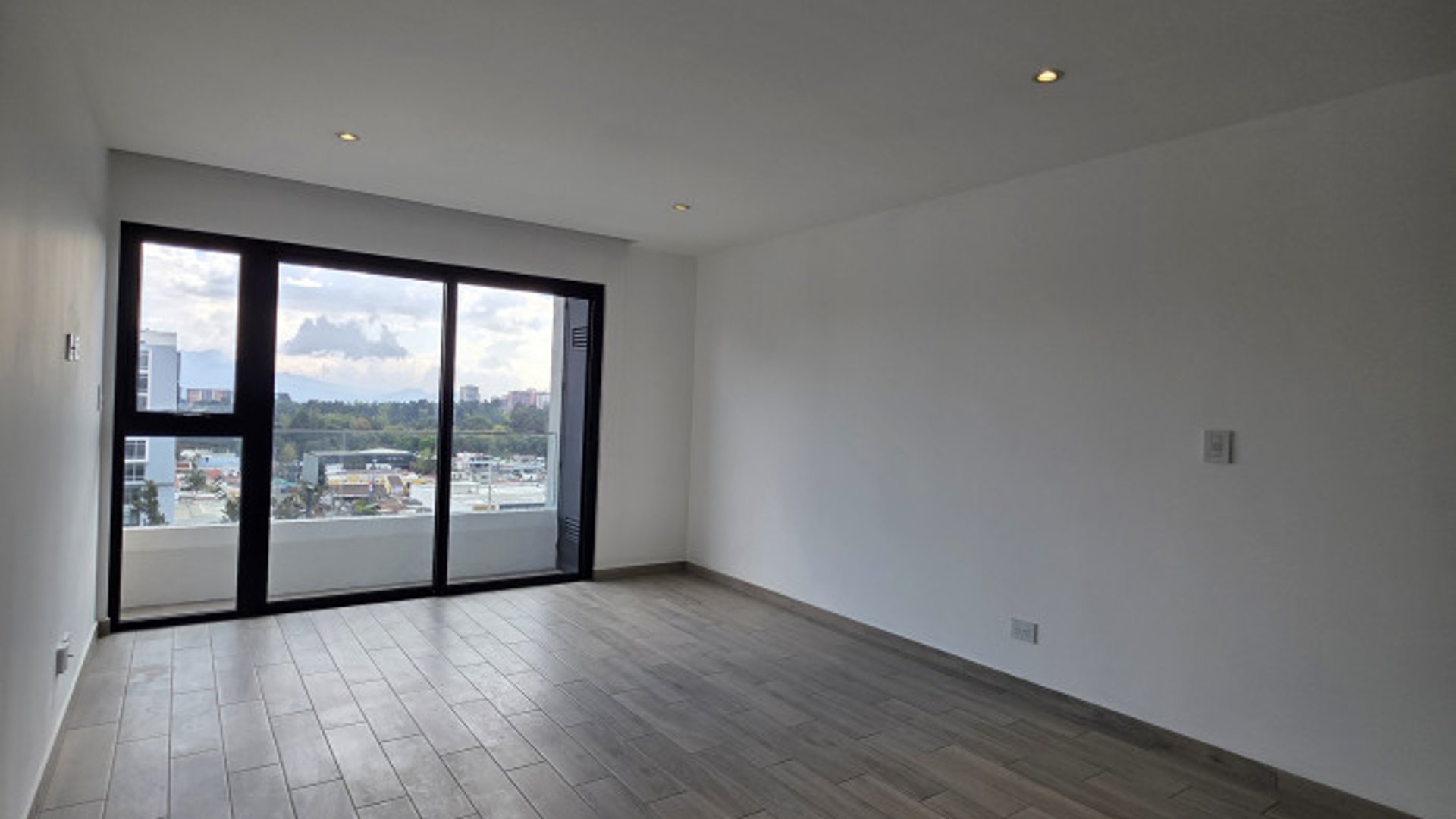 Apartamento en Alquiler en Parque 10 Guatemala - Miniatura 3