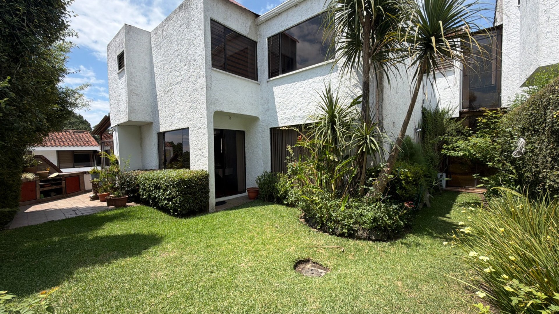 Casa en Venta en Condominio Alhambra km 15.8 CAES, de 4 Habitaciónes, con Jardin