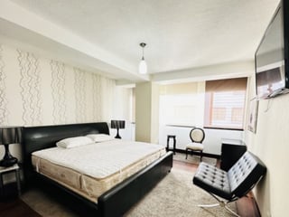 en Venta o Renta Apartamento amueblado en Zona 10 - 5