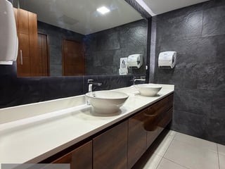 GEMINIS 10 - OFICINA EN RENTA – ZONA 10 (FRENTE A AVIA) - Image 16