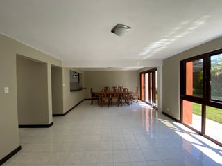 Casa de 4 habitaciones en alquiler o venta, zona 15 Vista Hermosa II - 2