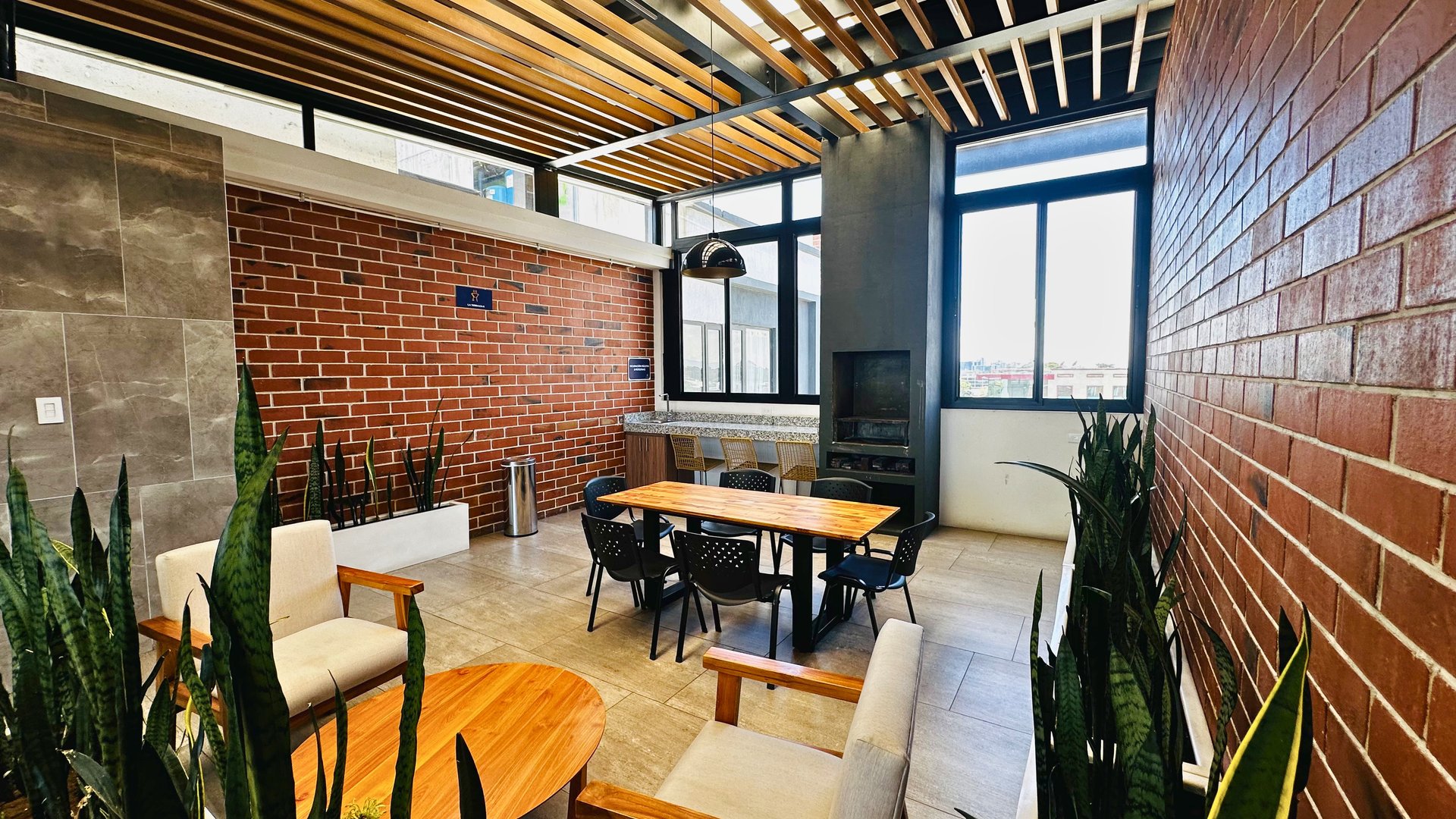 APARTAMENTO AMUEBLADO EN RENTA, EDIFICIO CENDANA ZONA 9 - Miniatura 18
