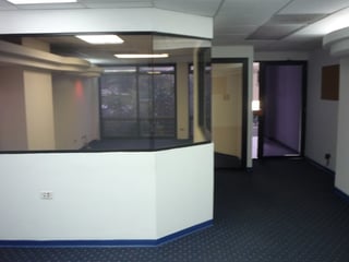 En alquiler oficina en zona 10 Guatemala - Image 3