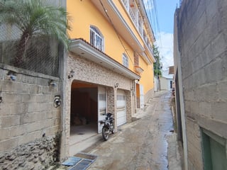 CASA EN RENTA IDEAL PARA OFICINAS O CLINICAS MEDICAS - 2