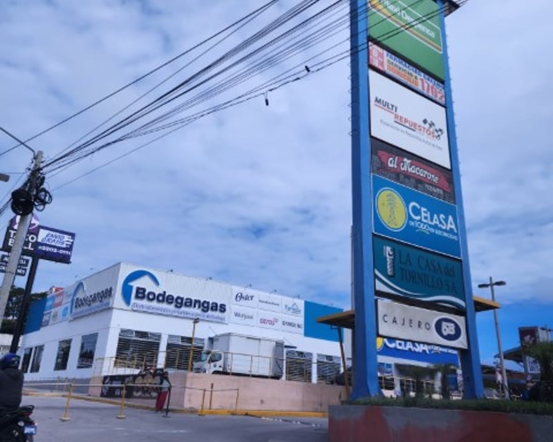 Local Comercial en Venta Plaza San Rafael Zona 18