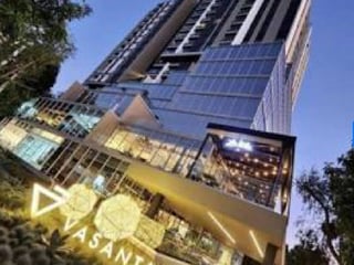 RENTA DE LOCAL COMERCIAL 85 m2 EDIFICIO VASANTA ZONA 10 - 3
