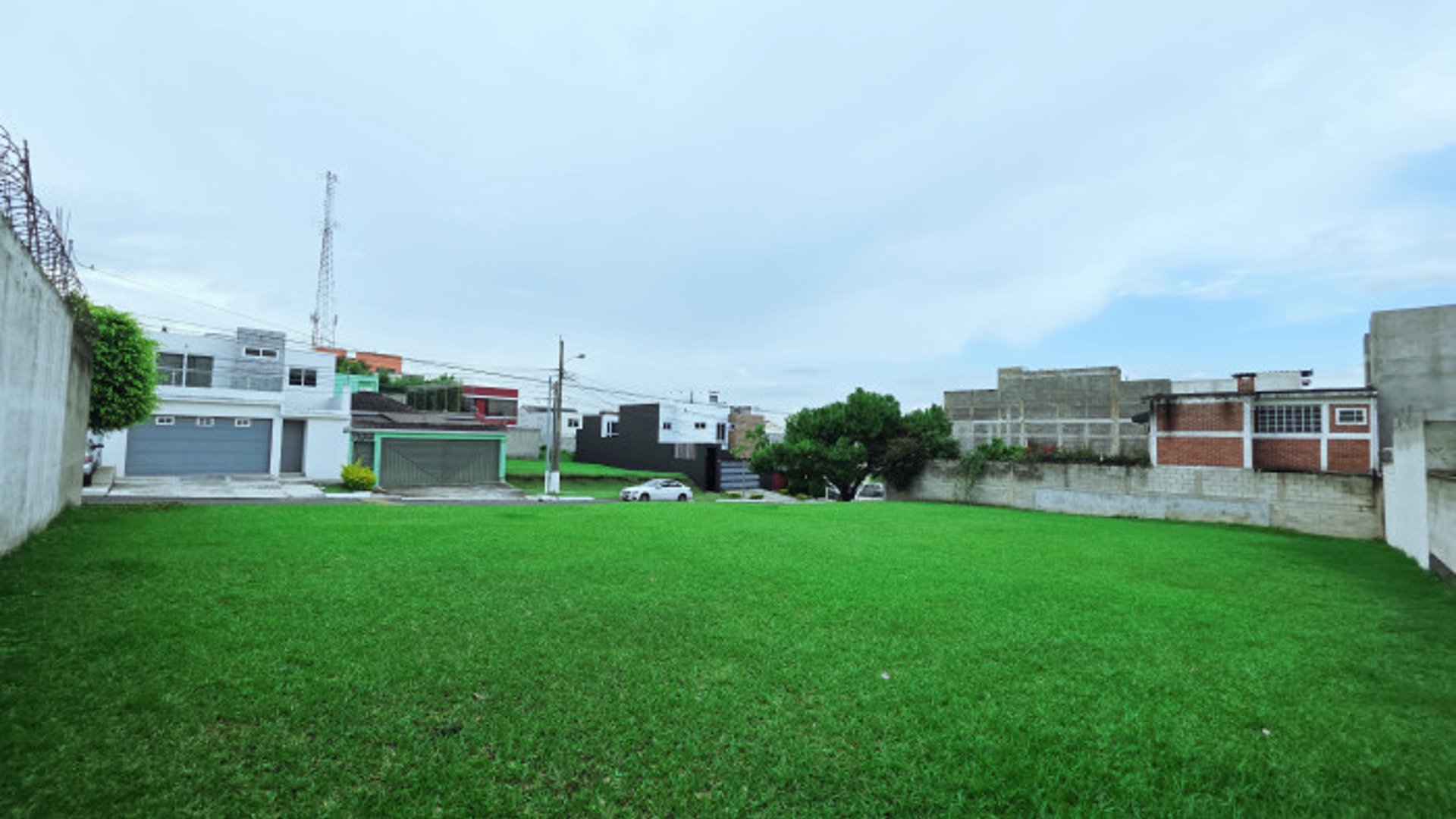 Terreno en Venta en Hacienda Real Zona 16 - Miniatura 4