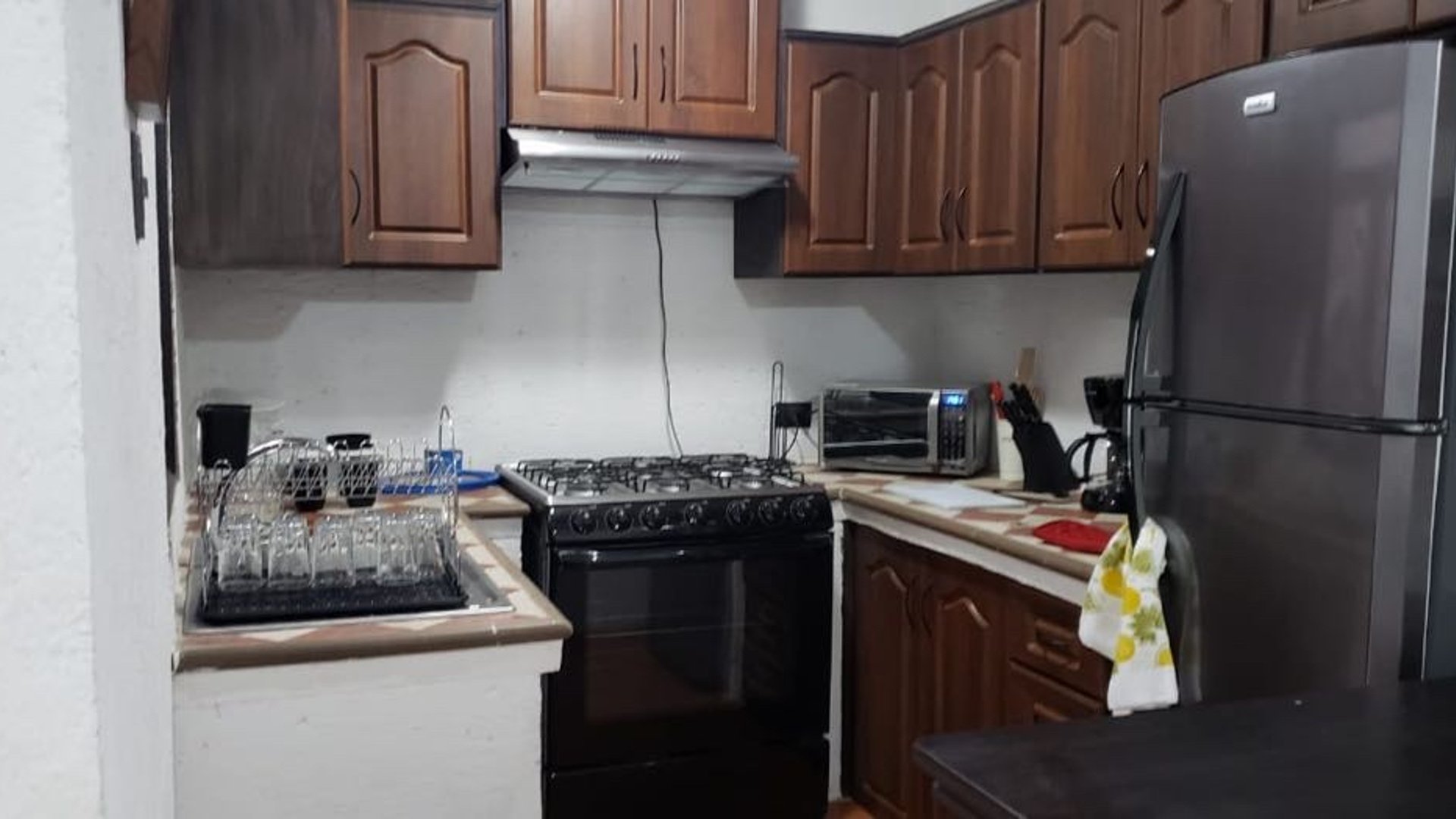 Apartamento en Alquiler, amoblado, ubicado en La Antigua Guatemala - Miniatura 3