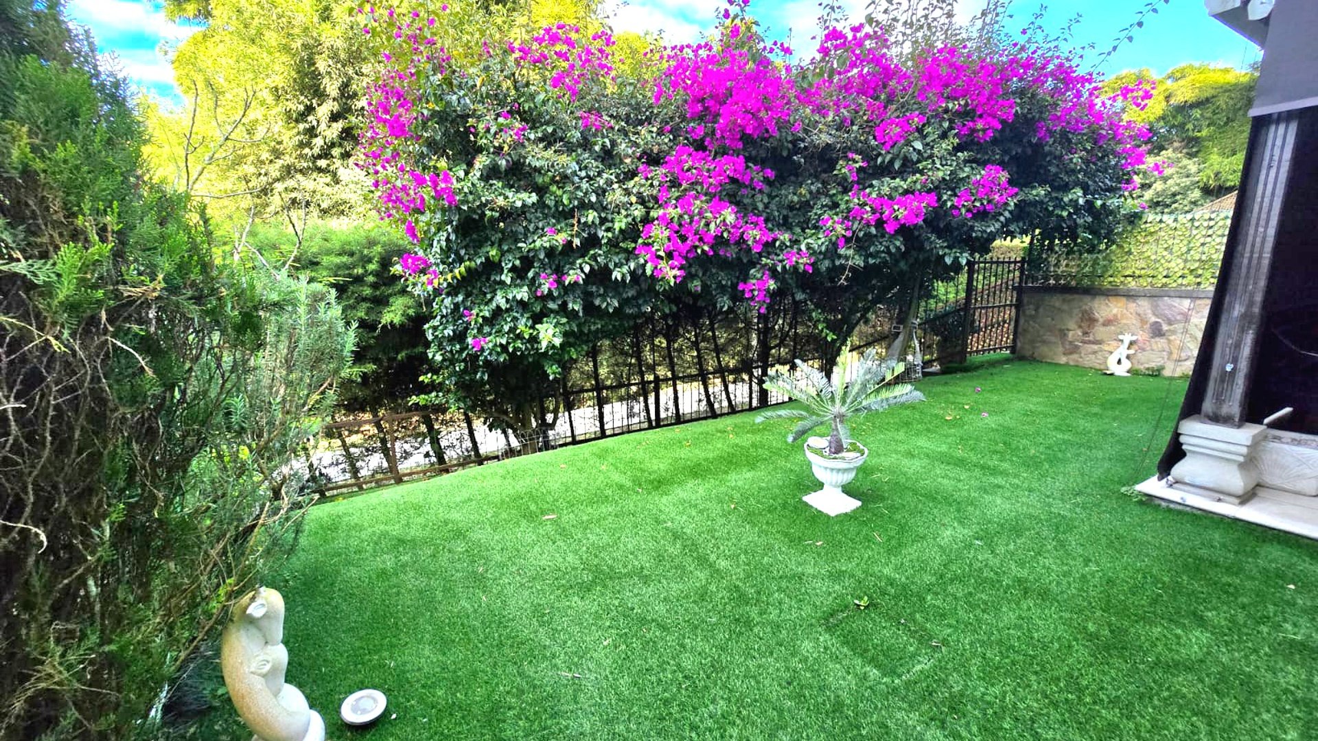 CASA GRANDE CON JARDIN EN VENTA Y RENTA EN SANTUARIA MUXBAL KM 14.5‼️AMUEBLADA‼️