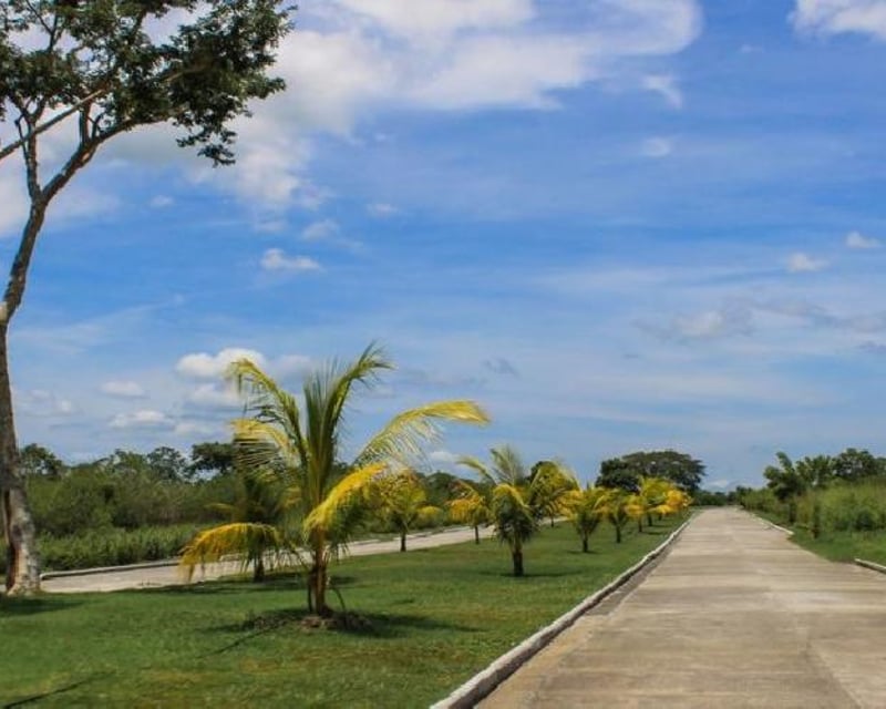 Terreno vacacional en venta en Monterrico