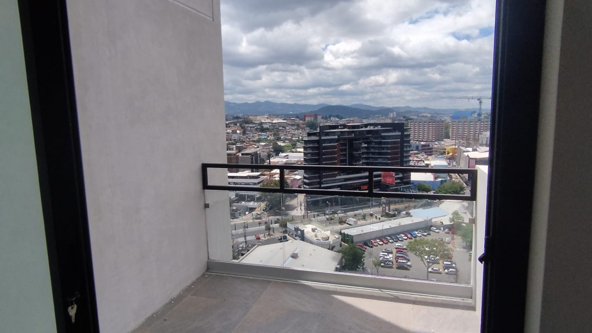RENTA DE APARTAMENTO EN INARA ZONA 4 | EN 4 GRADOS NORTE