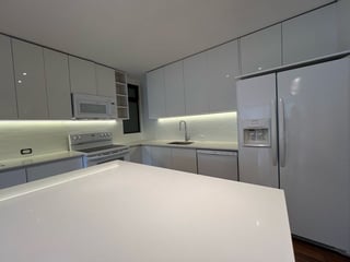 Alquiler de amplio apartamento 3 Dormitorios en Edificio Lucca Zona 10 - 5
