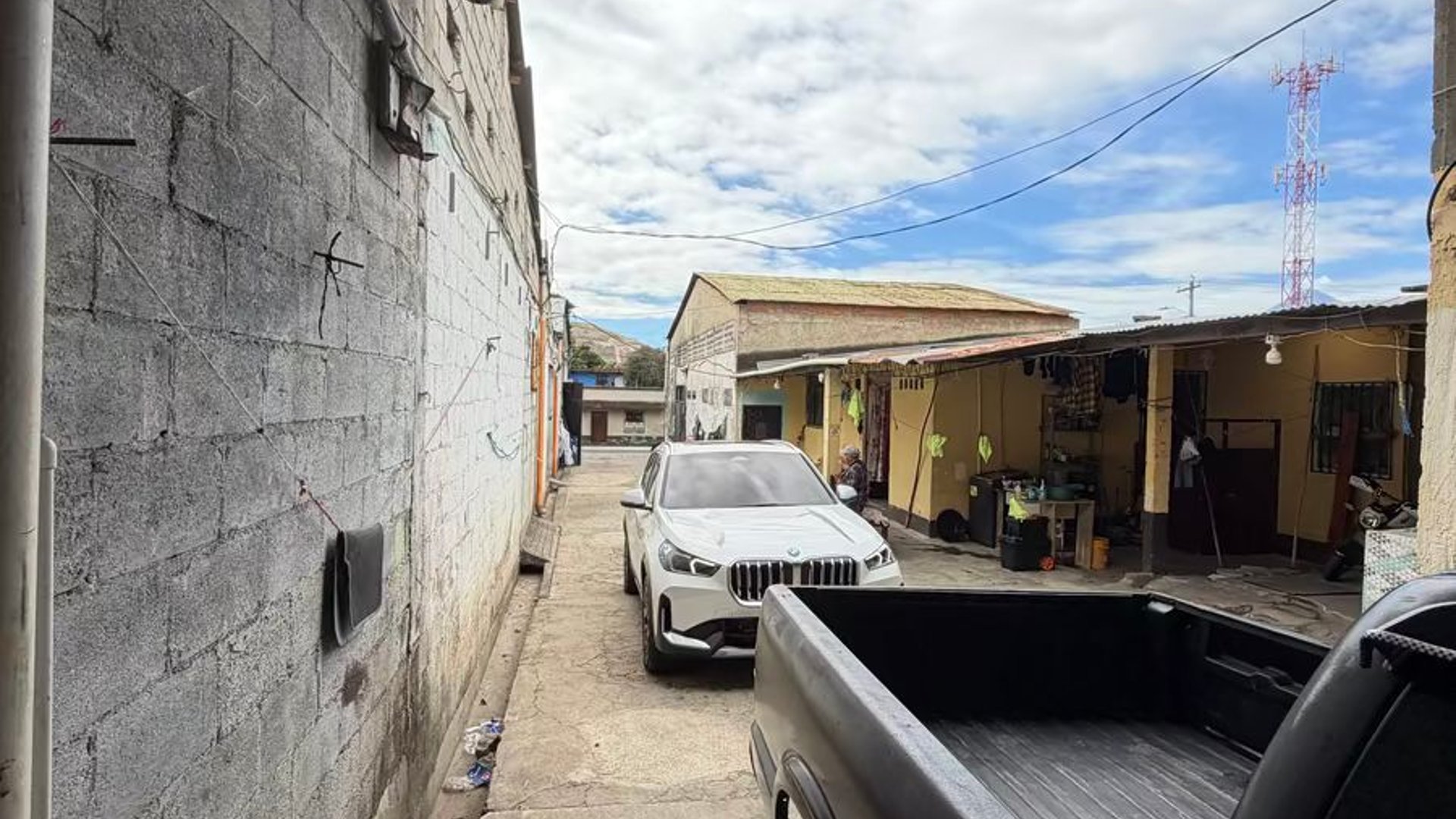Terreno con bodega en venta – San Miguel Petapa - Miniatura 4