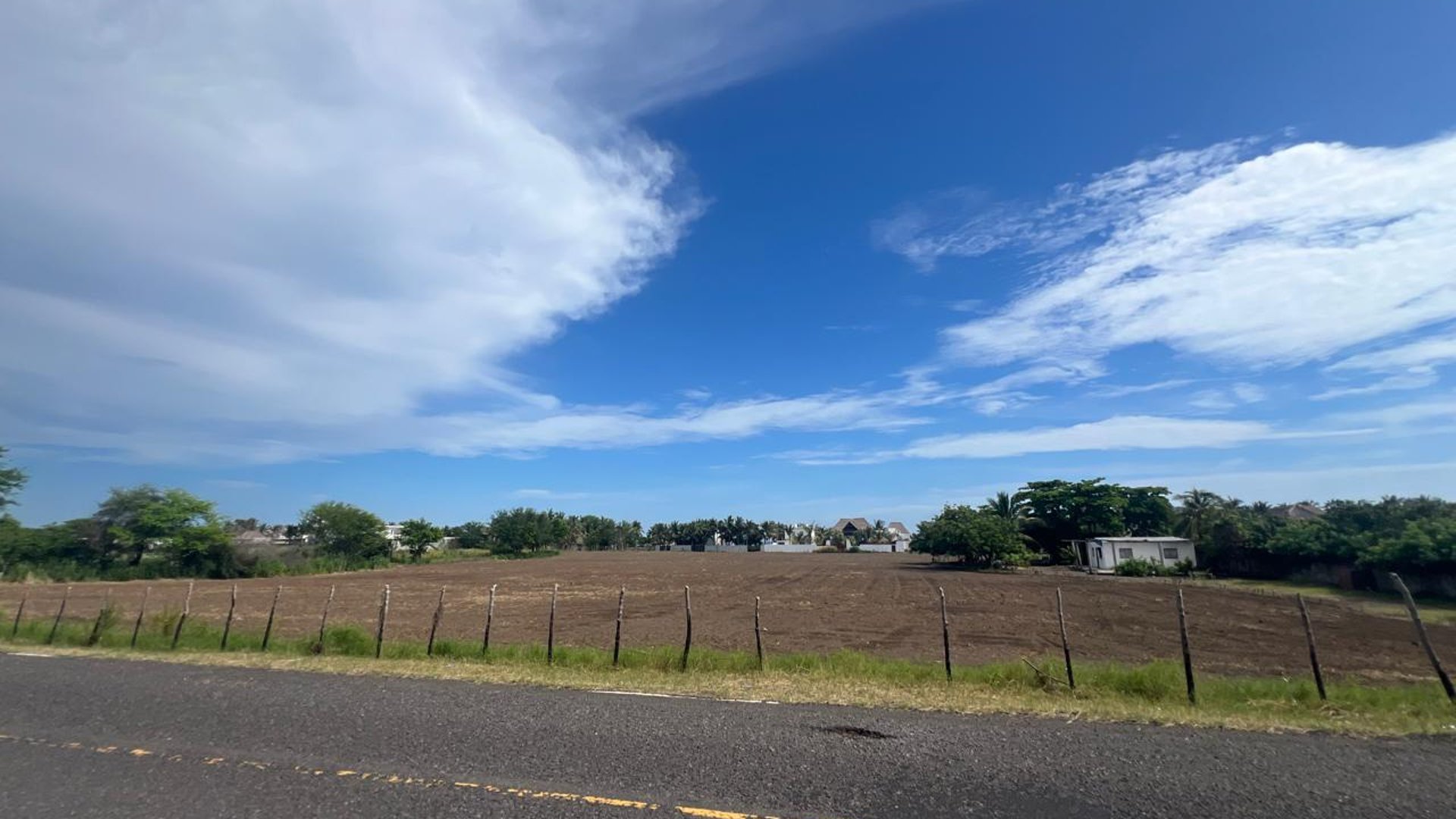 Venta de terreno en Hawaii Monterrico Ref-4957 - Miniatura 3