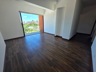 Apartamento en venta con habitacion de servicio en zona 14 Ref-5765 - 4