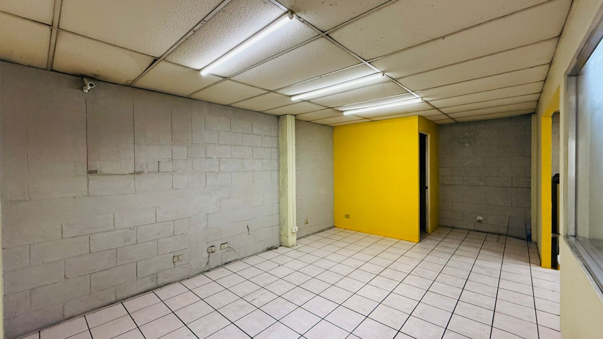 Venta de Bodega en Excelente Ubicación - Zona 01 - Miniatura 14