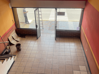 Local en Venta para Inversión / Plaza Atanasio, zona 12 - 3
