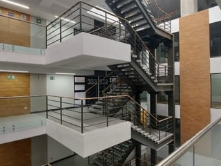 Oficina en renta en Zona 9, Ciudad de Guatemala | 58.89 m² | USD 1,000 - 4