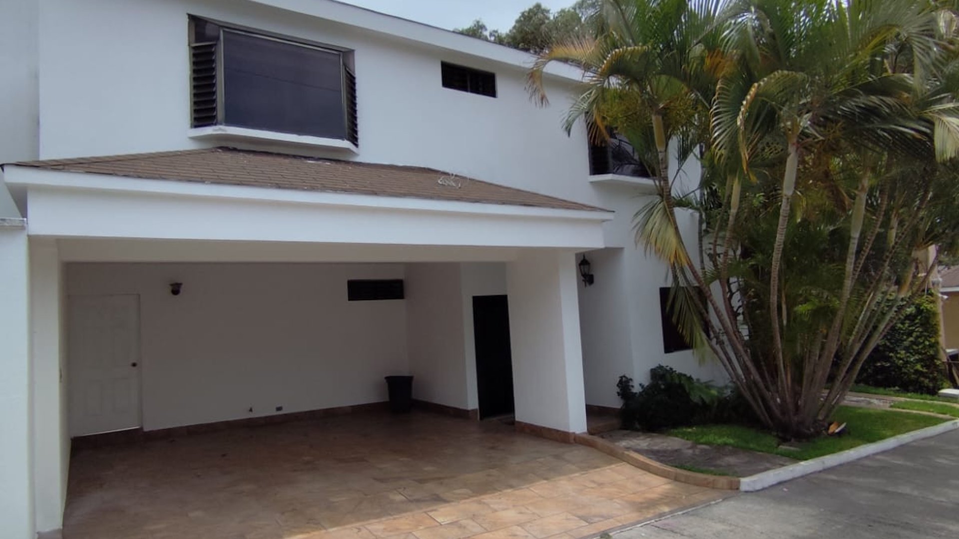 Casa en Renta en Bulevar San Cristóbal Zona 8 de Mixco