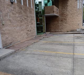 Alquilo Edificio de esquina en zona 13