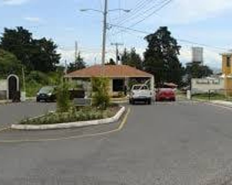 📍 TERRENO EN VENTA –TOTALMENTE PLANO | PUERTA DE HIERRO | ZONA 16