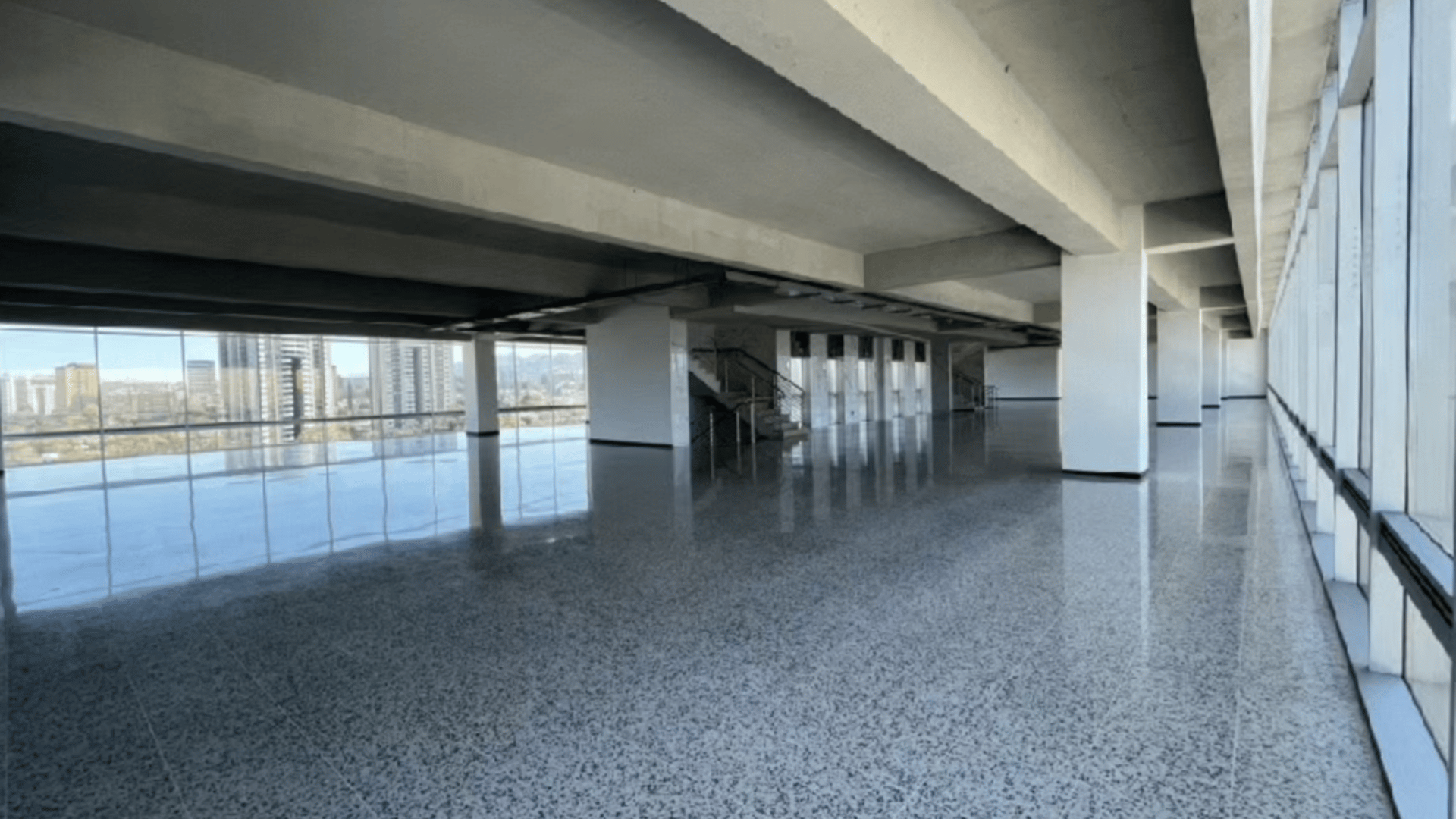 Edificio en Renta- Venta  a estrenar zona 10 - Miniatura 5