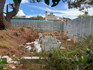 TERRENO EN SAN LUCAS SACATEPEQUEZ - 2