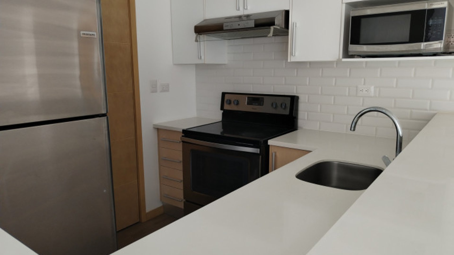En Renta apartamento 3 habitaciones zona 10 Cityhaus - Miniatura 4