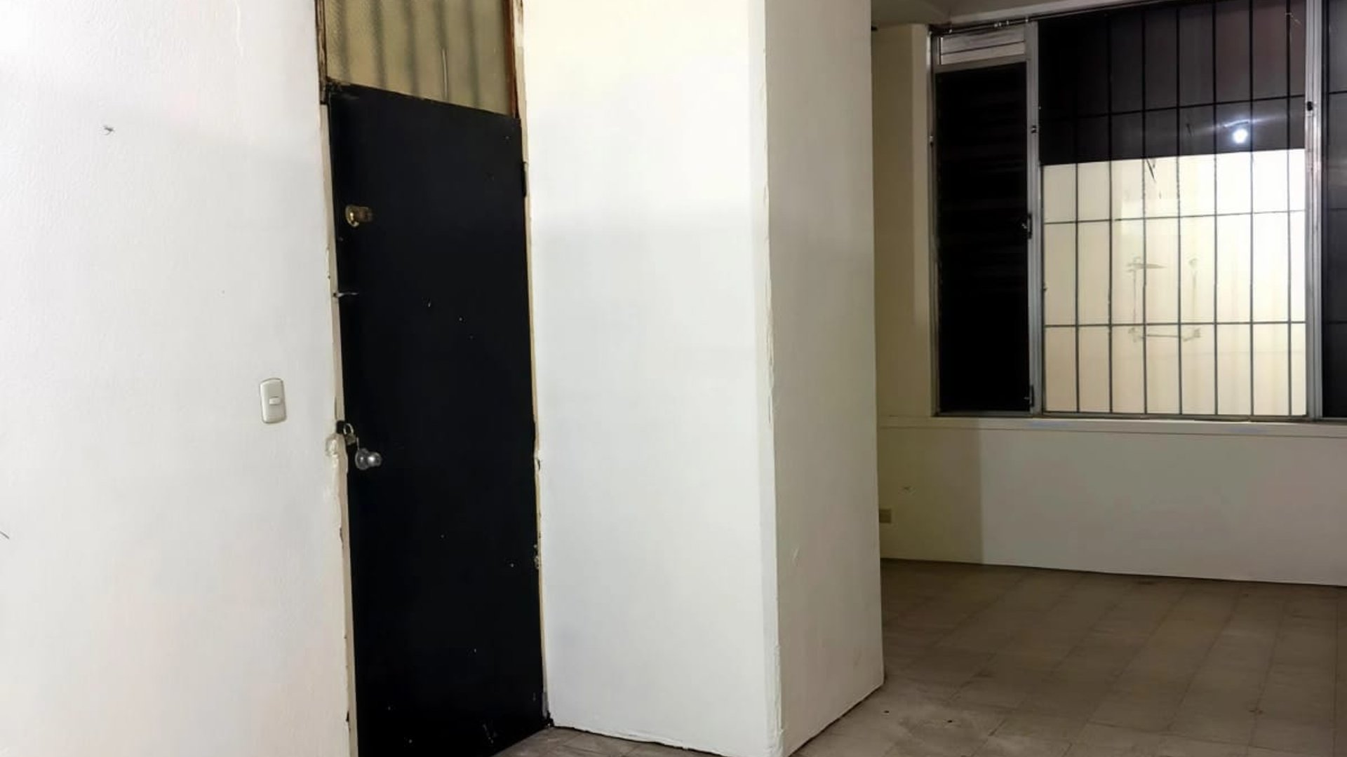 OFICINA EN ALQUILER  - Edificio El Centro, Zona 1 - Miniatura 6