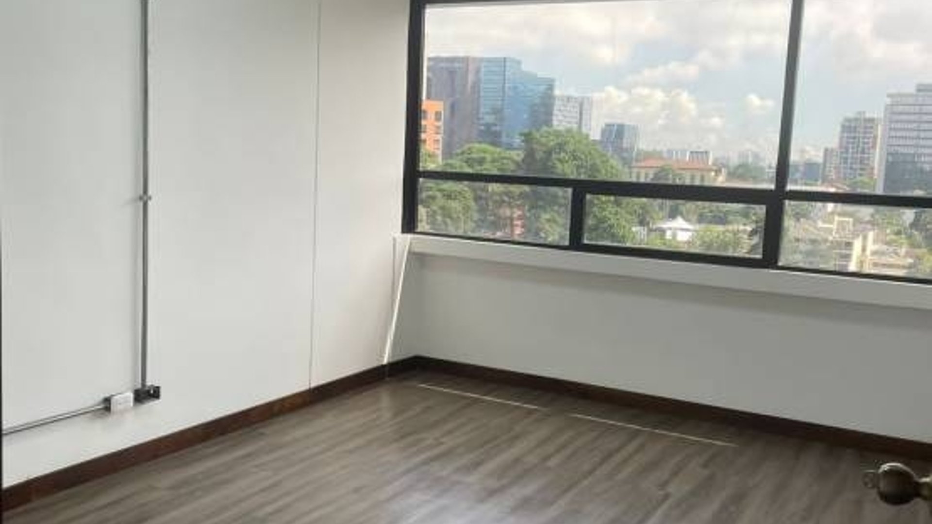 Oficina en Renta, Zona 10 (R7722) - Miniatura 9