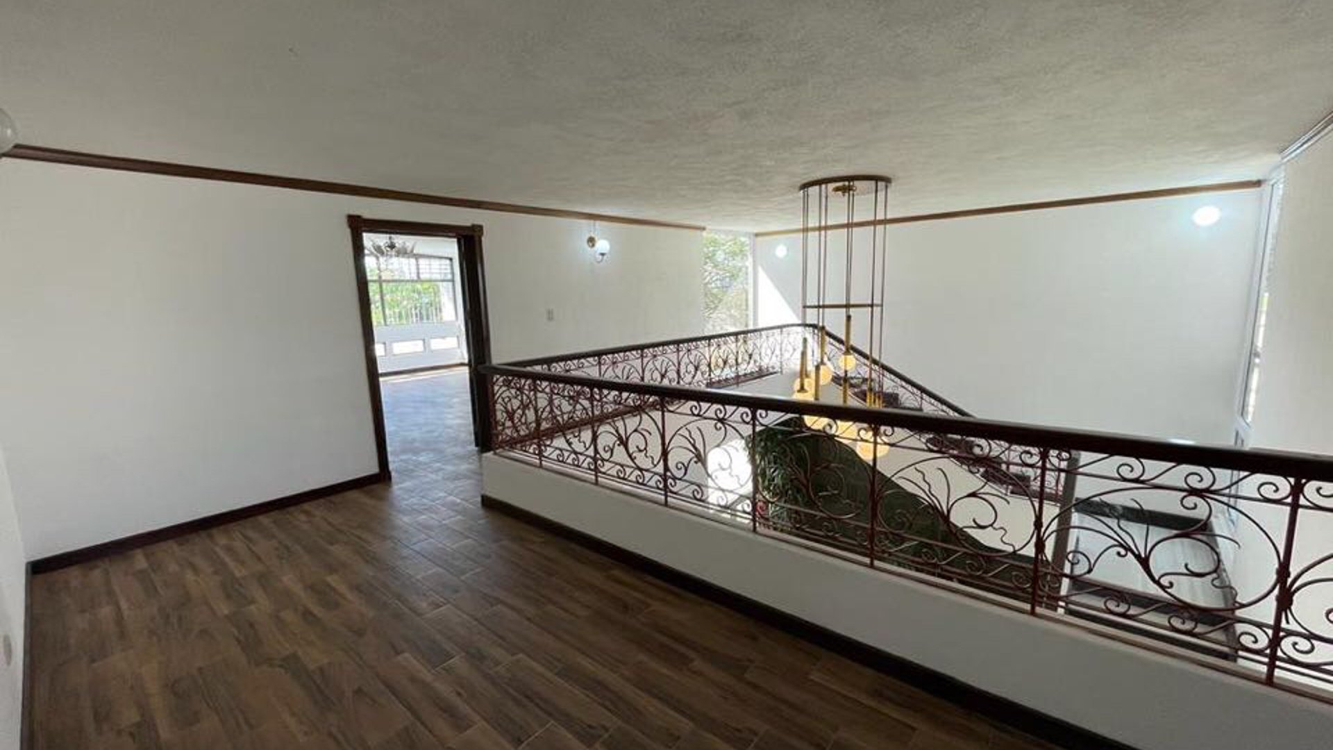 VENDO PRECIOSA CASA EN ZONA 15 VISTA HERMOSA 1 - Miniatura 11