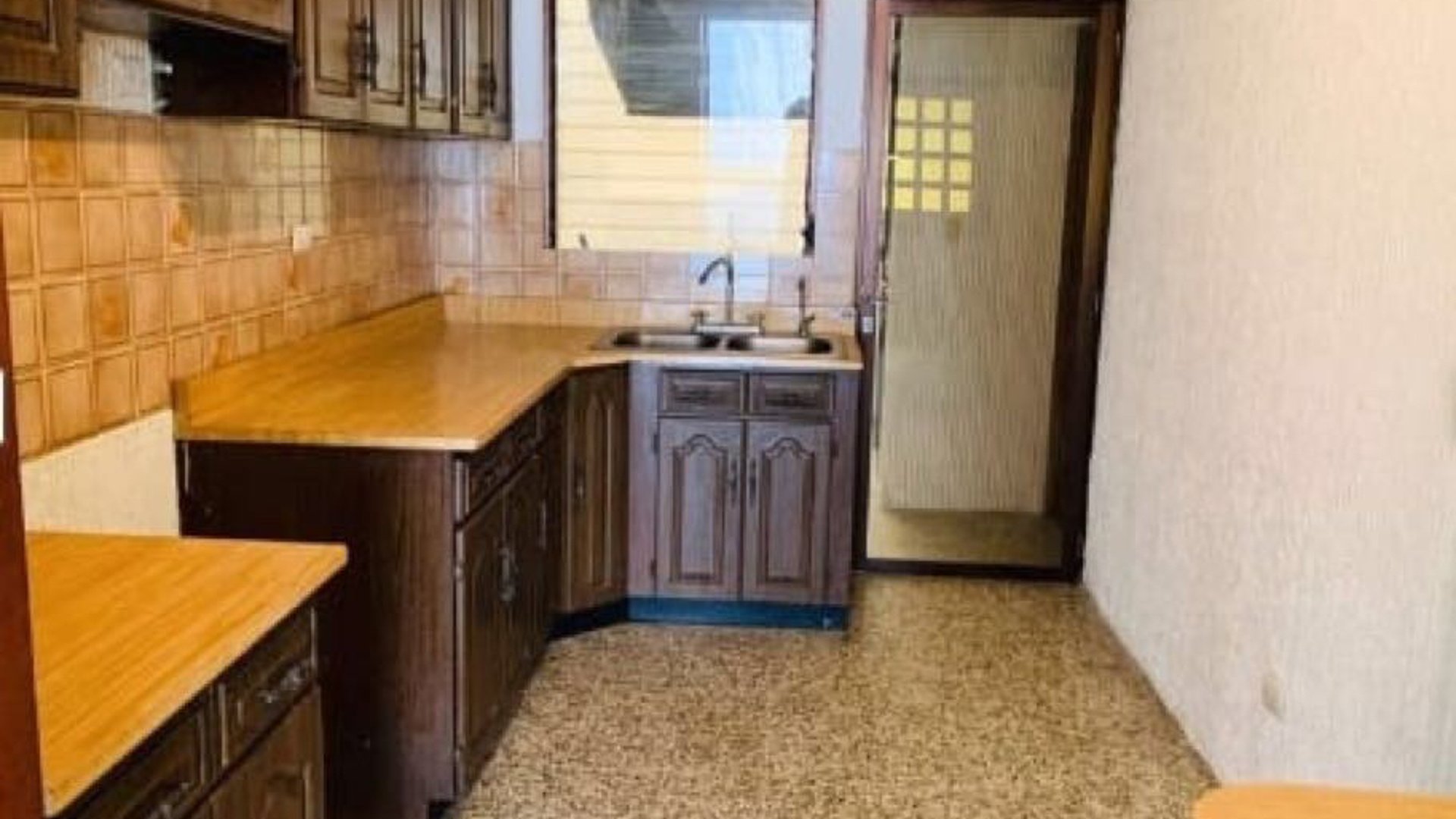 Vendo Casa  de 2 Niveles en zona 10 - Miniatura 9